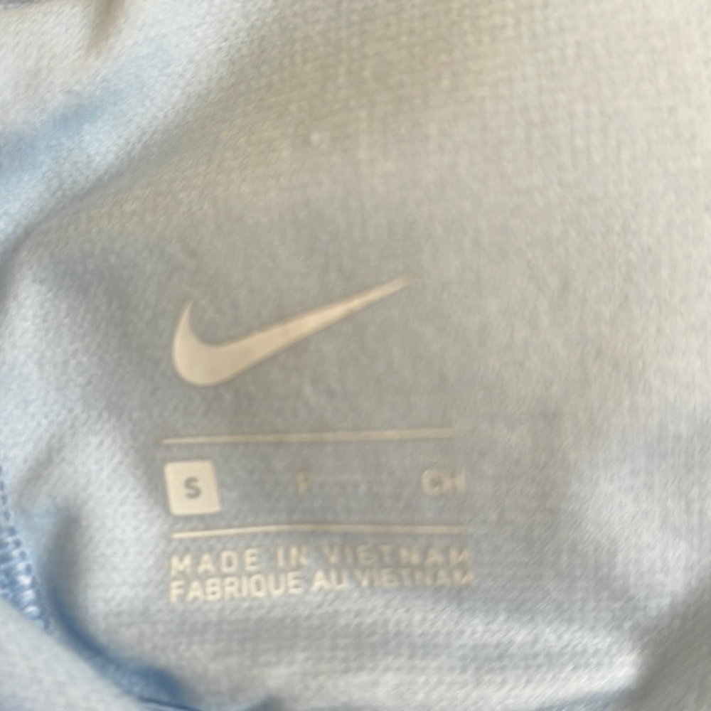 Nike Women’s racerback Bathing Suit Tankini top. Size small - Picture 4 of 10
